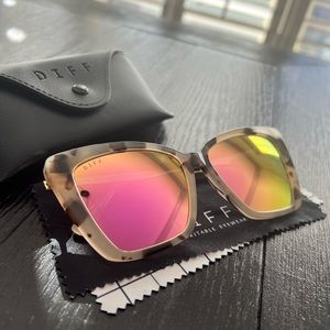 DIFF Becky II Cat Eye Sunglasses Mirror Lens